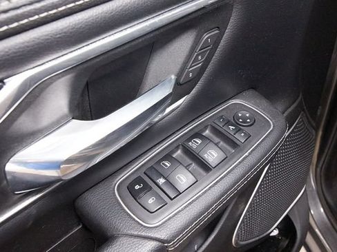 Used 2023 RAM 1500 Laramie AWD/4WD image 12