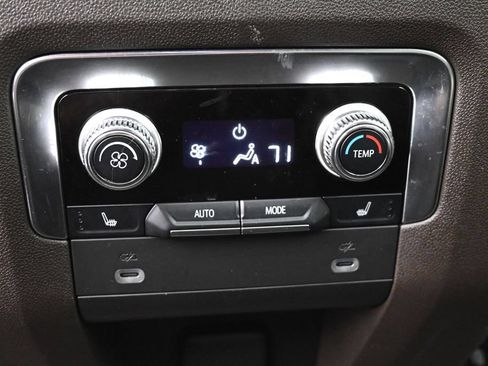 Used 2022 GMC Yukon SLT w/ SLT Premium Package RWD image 26