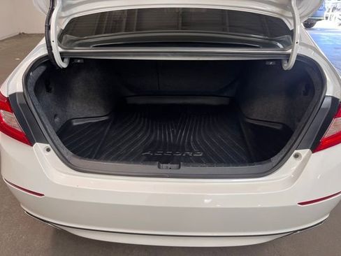 Used 2018 Honda Accord Sport image 16