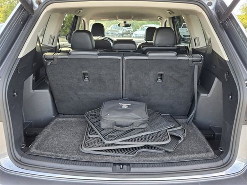 Certified 2022 Volkswagen Atlas SE image 16