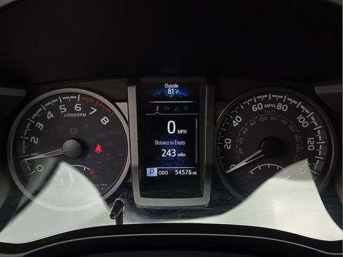 Used 2022 Toyota Tacoma TRD Off-Road w/ Technology Package AWD/4WD image 19
