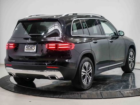 Used 2026 Mercedes-Benz GLB 250 image 4