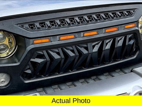 Used 2016 Jeep Wrangler Unlimited Sahara w/ Connectivity Group image 30