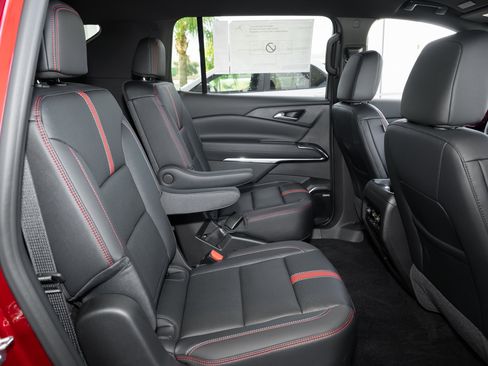 New 2026 Chevrolet Traverse RS image 39