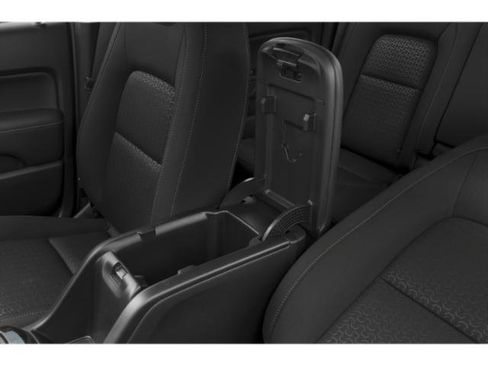 Used 2020 GMC Canyon SLE w/ Elevation Edition image 17