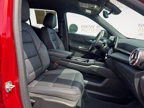 Used 2025 Chevrolet Equinox LT w/ Convenience Package II image 15