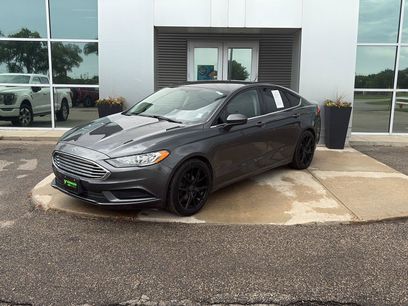 Used 2017 Ford Fusion SE w/ Fusion SE Technology Package
