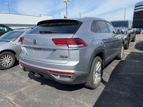 Used 2022 Volkswagen Atlas Cross Sport SE AWD/4WD image 4