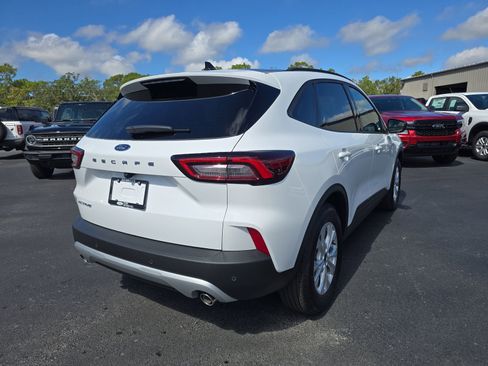 New 2026 Ford Escape Active w/ Tech Pack #1 FWD image 4