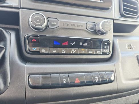 Used 2026 RAM ProMaster 2500 w/ Convenience Group FWD image 24