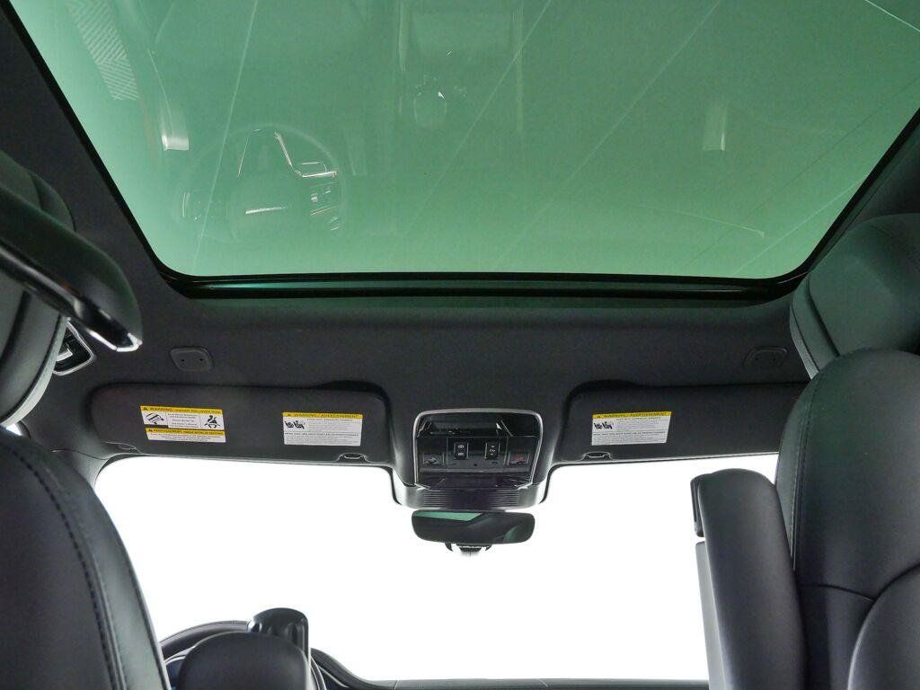 Used 2025 Land Rover Range Rover Sport Dynamic SE AWD/4WD image 21
