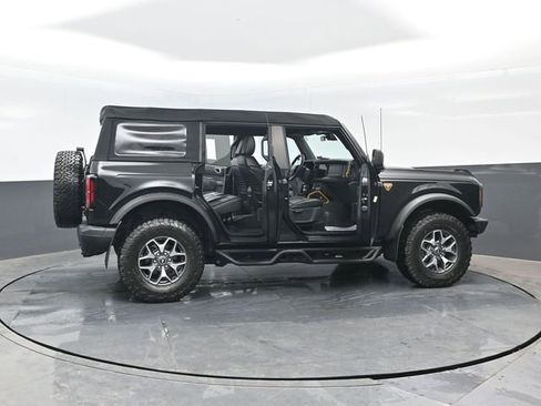 Certified 2024 Ford Bronco Badlands AWD/4WD image 28