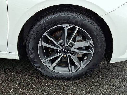 Used 2023 Kia Forte LXS w/ LXS Technology Package image 8