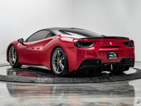Used 2017 Ferrari 488 GTB RWD image 12