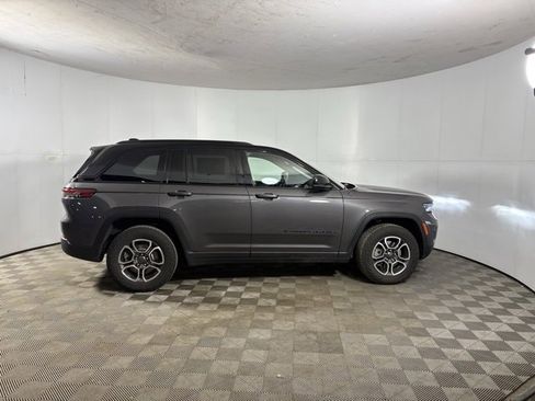 Used 2022 Jeep Grand Cherokee Trailhawk w/ Luxury Tech Group III image 6
