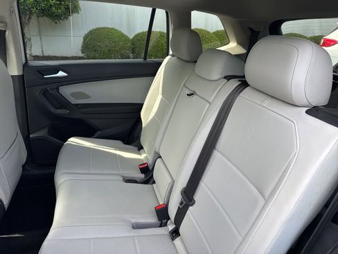 Used 2021 Volkswagen Tiguan SE AWD/4WD image 11