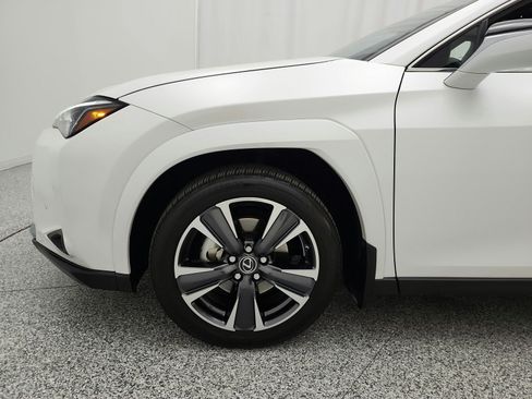 Used 2023 Lexus UX 250h AWD w/ Accessory Package (A2) image 17