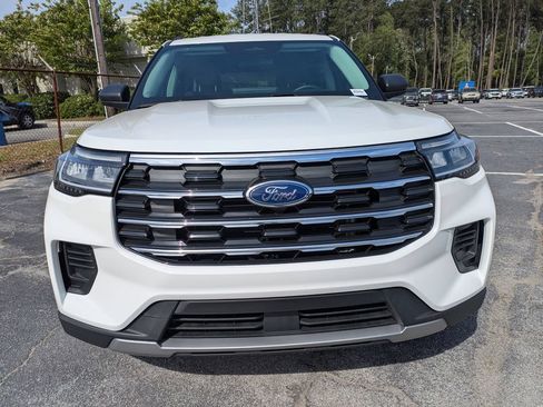 New 2026 Ford Explorer Active RWD image 10