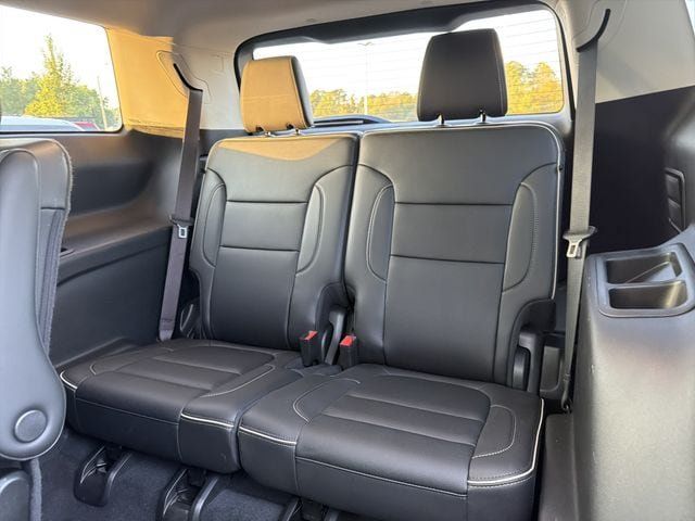 Used 2023 GMC Acadia Denali w/ Denali Ultimate Package FWD image 14