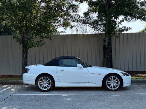 Used 2005 Honda S2000 image 11