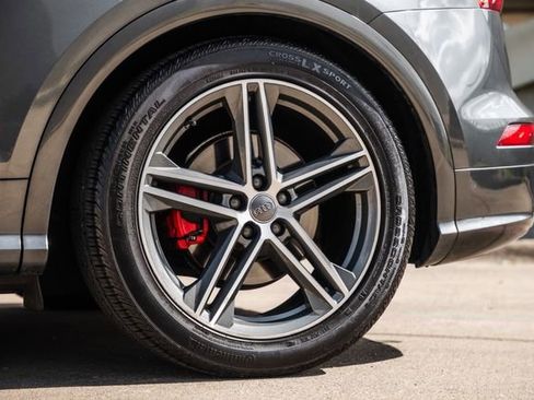 Used 2019 Audi SQ5 Premium Plus w/ Premium Plus Package image 39