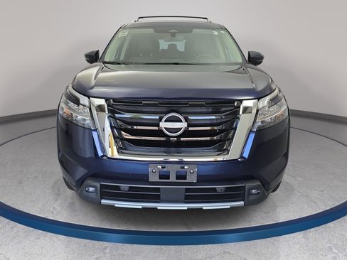 Certified 2023 Nissan Pathfinder Platinum w/ Cargo Package AWD/4WD image 2