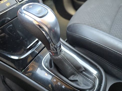 Used 2018 Buick Encore Preferred FWD image 30