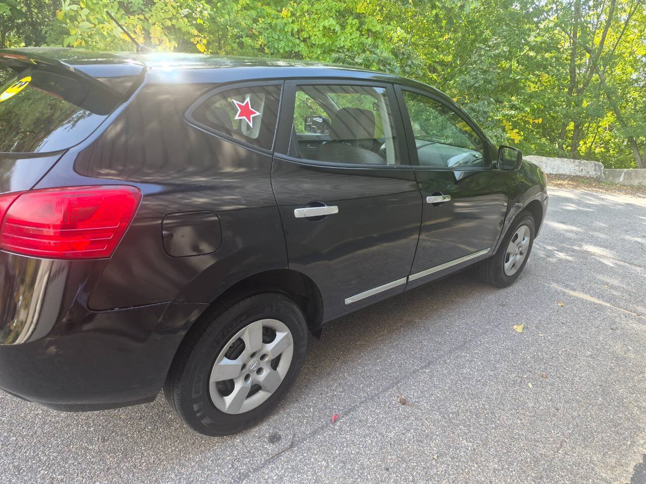 Used 2012 Nissan Rogue S AWD/4WD image 4