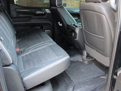 Used 2024 GMC Sierra 1500 AT4X image 18