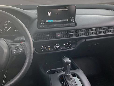 Certified 2025 Honda HR-V LX image 9