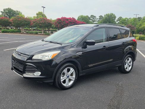 Used 2010 Ford Escape XLT FWD image 1