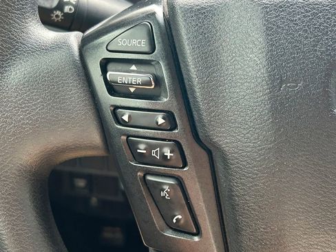 Used 2022 Nissan Frontier SV image 34