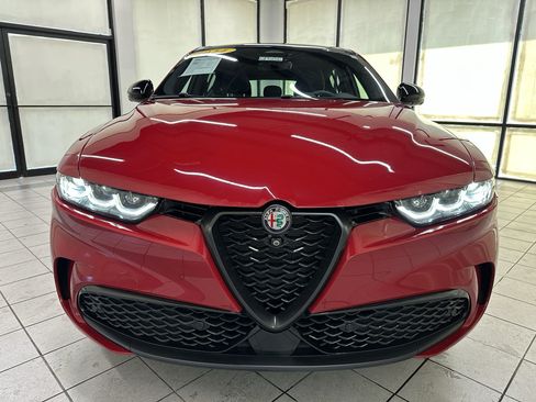 Used 2024 Alfa Romeo Tonale Veloce w/ Active Assist Package AWD/4WD image 13