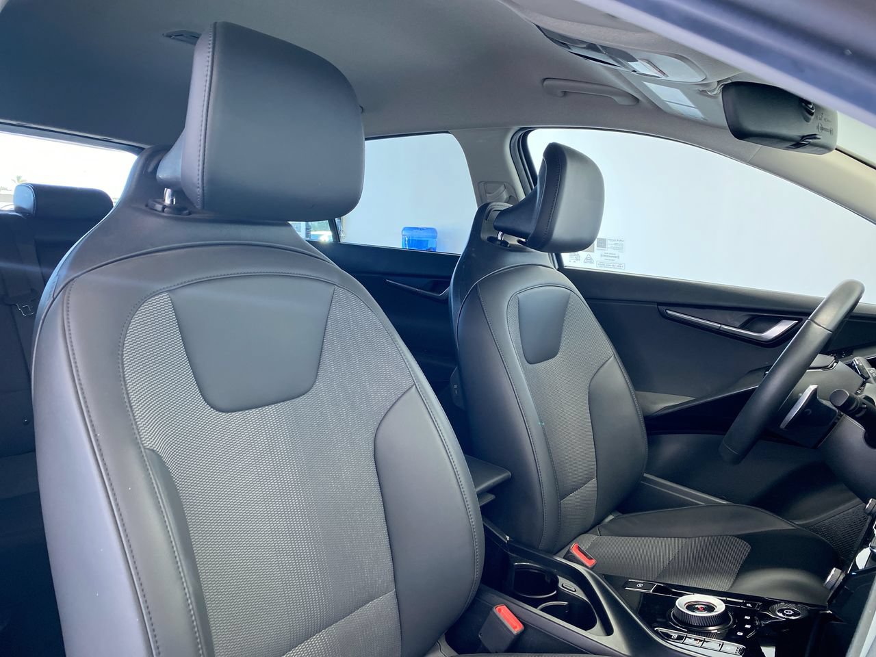 Certified 2024 Kia Niro Wind FWD image 30