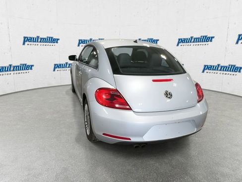 Used 2013 Volkswagen Beetle 2.5 image 9