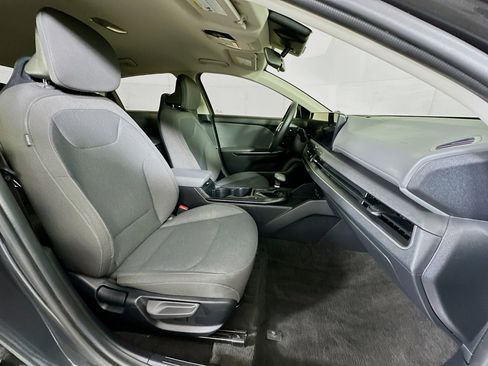 Used 2025 Kia K4 LX image 29
