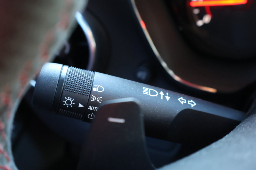 Used 2020 Chevrolet Camaro ZL1 RWD image 20