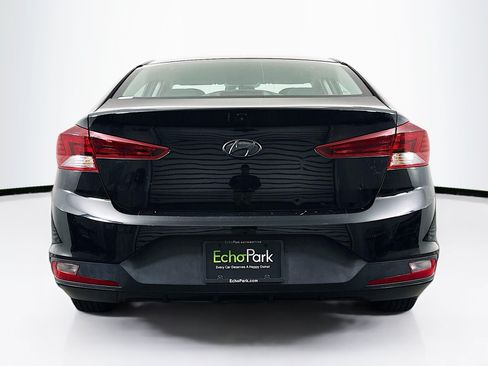 Used 2019 Hyundai Elantra SE w/ Cargo Package FWD image 7