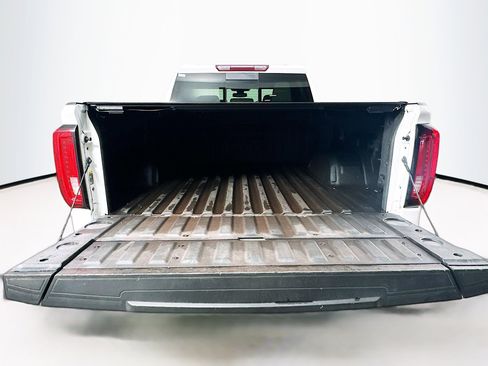 Used 2019 GMC Sierra 1500 SLT w/ SLT Premium Plus Package AWD/4WD image 29