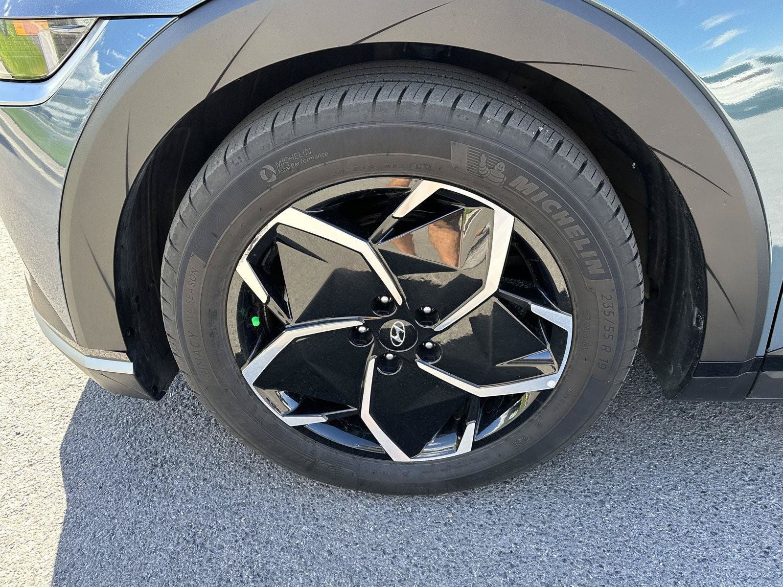 Certified 2024 Hyundai Ioniq 5 SEL AWD/4WD image 16