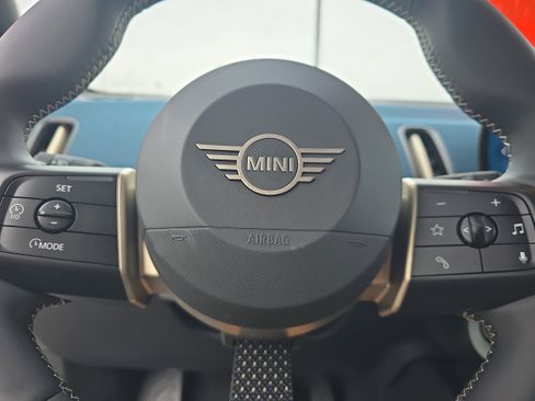 Certified 2025 MINI Cooper Countryman S w/ Comfort Package Max image 24