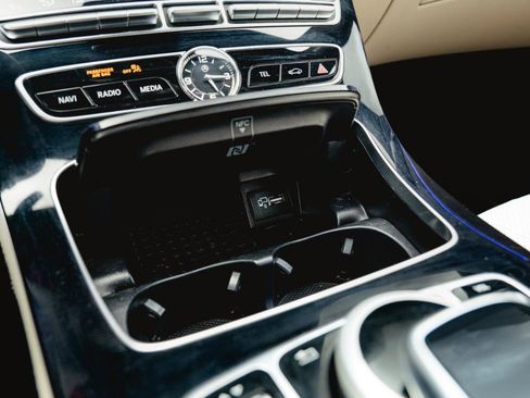 Used 2017 Mercedes-Benz E 300 image 24