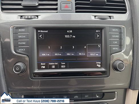 Used 2017 Volkswagen Golf Alltrack image 24