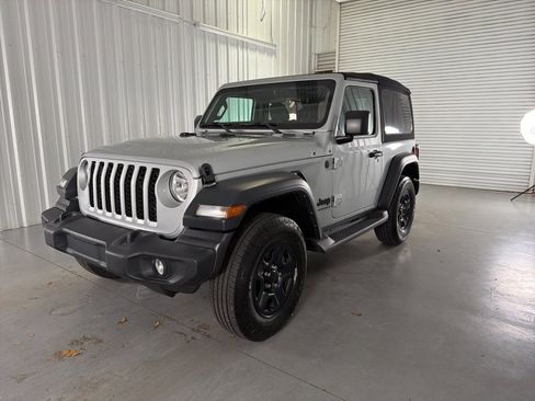 Used 2024 Jeep Wrangler Sport image 3