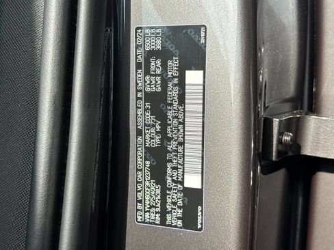 Certified 2024 Volvo XC90 T8 Ultimate w/ Protection Package Premier AWD/4WD image 29