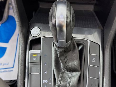 Used 2019 Volkswagen Tiguan SE w/ Panoramic Sunroof Package FWD image 22