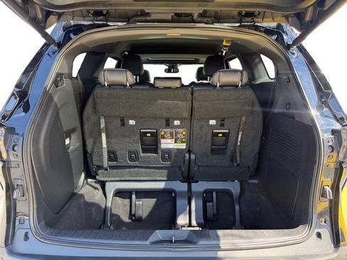 Used 2024 Toyota Sienna XLE Woodland Edition image 27