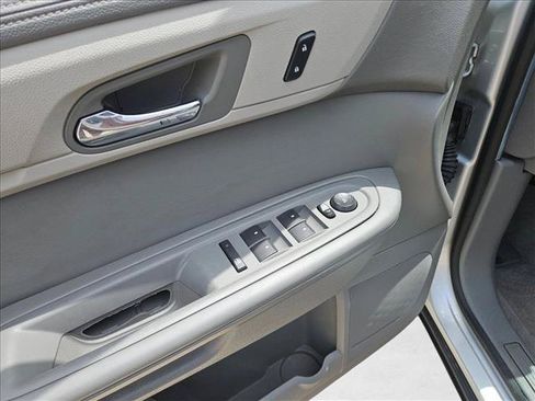 Used 2016 Chevrolet Traverse LS FWD image 15