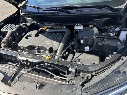 Used 2024 Chevrolet Equinox LT w/ LPO, Floor Liner Package FWD image 9