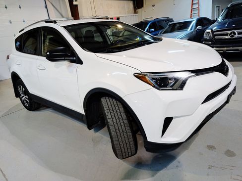 Used 2017 Toyota RAV4 LE w/ All Weather Liner Package AWD/4WD image 8